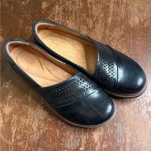 Clarks Black Perforated Leather Slip-On Flats 8 US size